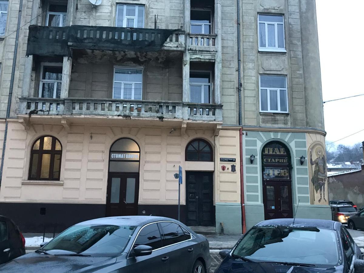 Lviv Center Apartment: Reliable Power in Heart of City Exterior photo