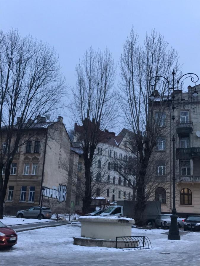 Lviv Center Apartment: Reliable Power in Heart of City Exterior photo